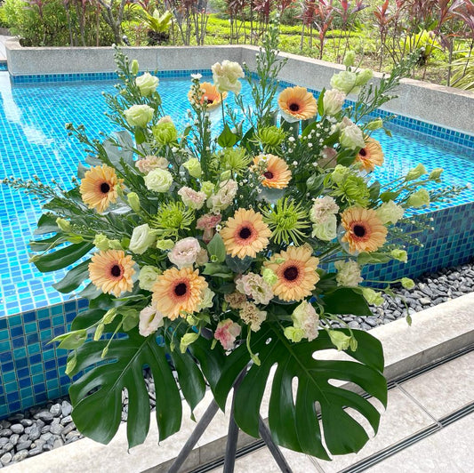 Cheap Fresh Eustoma, Gerbera Daises, Spider chrysanthemum in Singapore under $150